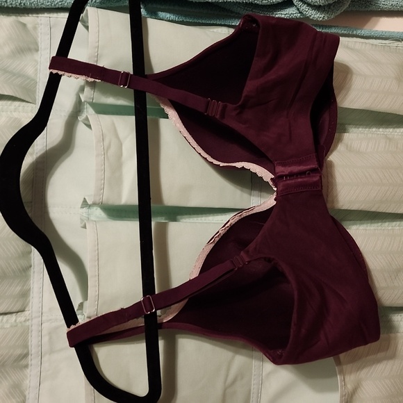 Vs body by victoria lined perfect coverage 36DD - Picture 2 of 4